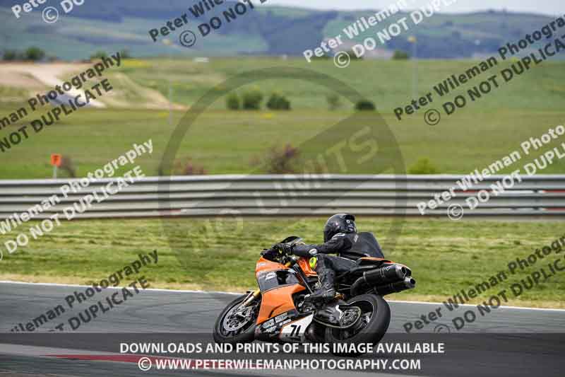 cadwell no limits trackday;cadwell park;cadwell park photographs;cadwell trackday photographs;enduro digital images;event digital images;eventdigitalimages;navarra;no limits trackdays;peter wileman photography;racing digital images;trackday digital images;trackday photos